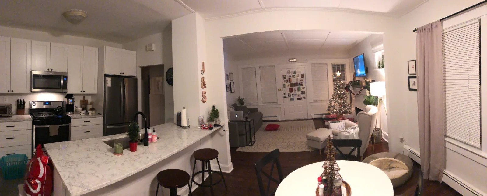 The first Christmas in the finished house